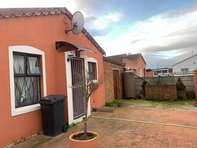 4 Bedroom Property for Sale in Mitchells Plain Central Western Cape